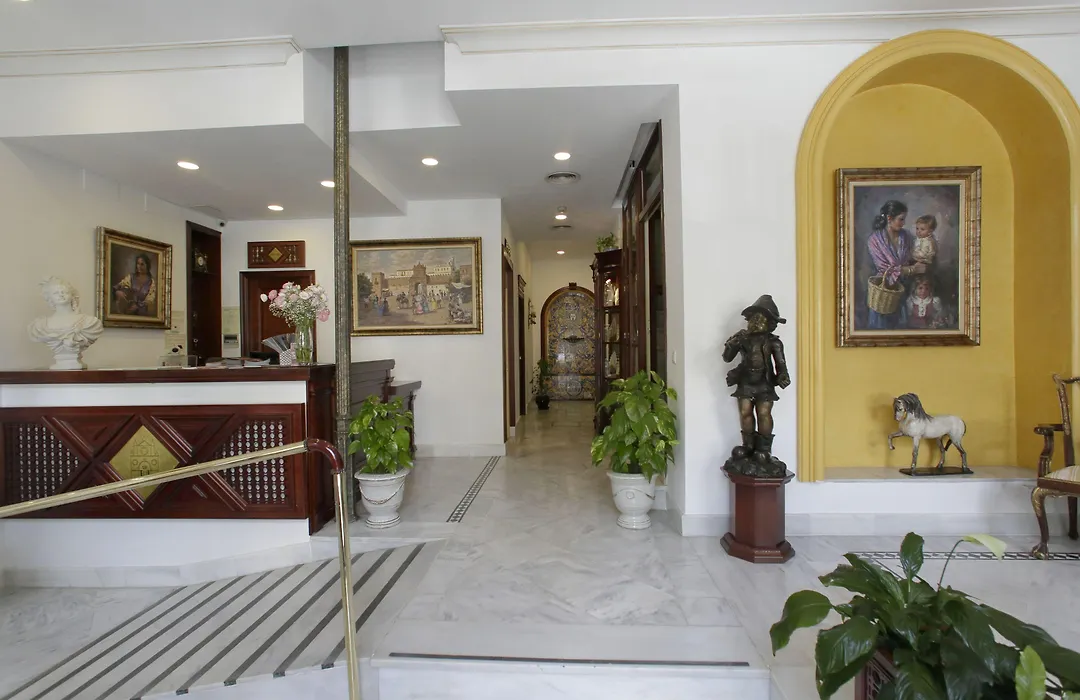 Basic Hotel Puerta De Sevilla-1
